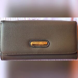 New London Fog Collection Womens Flap Wallet Olive Grn Lara Texture Coin Purse